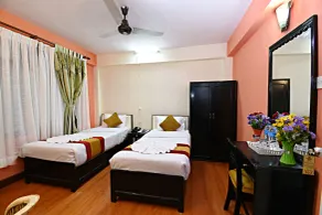 The Hotel Pleasure Home Inn - Room