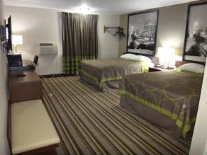 Super 8 by Wyndham Ardmore - Chambre