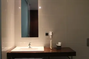Lazza Hotel - Bathroom