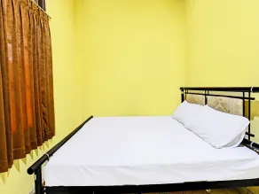 Hotel O Kos Agi Mataram Near Masjid Hissoh Al-Faham - Værelse