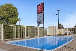 Econo Lodge Alabaster - Piscina