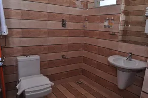 INDIMASI - Ayurveda & Healing Village - Baño