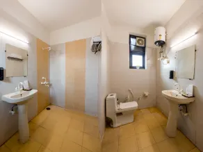 Hotel Diamond Stays Sector 51 Noida - Salle de bain