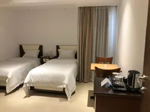 Maxim Hotel - Chambre