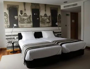 LBV House Hotel - Chambre