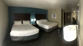 Holiday Inn Express & Suites Fayetteville University of Arkansas Area by IHG - Room