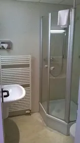 Hotel Zum Weinberg - Bathroom