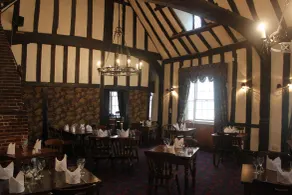 Brook Red Lion Hotel - Restaurante
