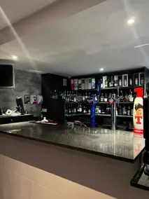 Crown Hotel & Bar - Restaurant