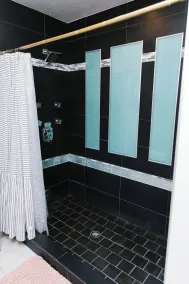 Hideaway Suites On 5th-Formally 5th East Hall - Badrum
