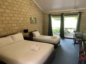 Karri Forest Motel - Room