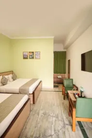 Shri Thakur Ji Niketan Near ISKCON  - Quarto