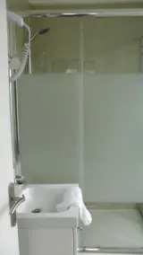 Hôtel De L'Univers Caen - Salle de bain