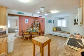 Charming Old Saybrook Home: Half-mi to Sand & Sea! - Zimmer