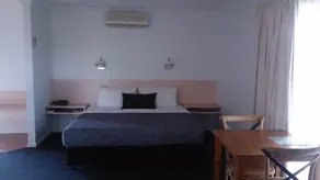 Budget on the Lake - Room