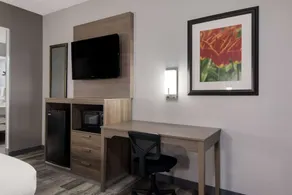 Quality Inn near Casinos and Convention Center - Chambre