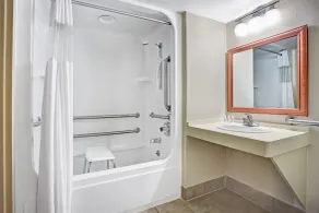 Travelodge by Wyndham Iowa City - Salle de bain