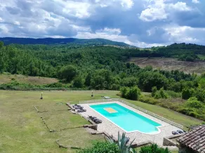 Umbrian Farmhouse Retreat with Private Pool and Garden - Pool