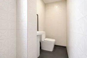 FabHotel Mohan Villa - Banheiro