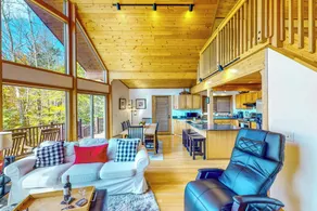 Hot Tub, Lake Views! All-Season Hinsdale Haven - Interiør