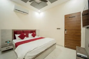 Hotel Galaxy 700 - A Luxury Hotel Near KhatuShyamJi Temple - Habitación