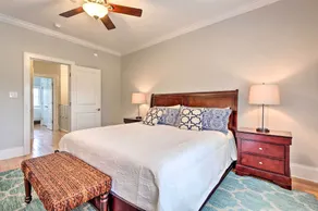 Home Near 30 A: Walk to Beach, Shops & Bicycles! - Intérieur
