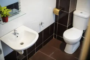 Hard Rock VIP Guest House - Bad