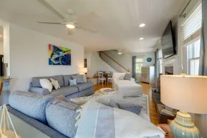 Waterfront Home w/ Screened Porch & Sunsets - Interiör