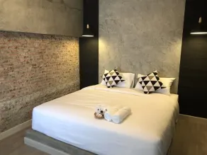 The Entaneer Poshtel - Room
