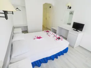 The Hello Hotel - Room
