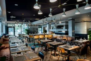 KOPSTER Hotel Lyon Groupama Stadium - Restaurante