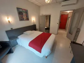 Logis Hotels - Hôtel et Restaurant Le Relais des Garrigues - Habitación