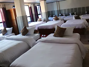 Hotel Crown - Habitación