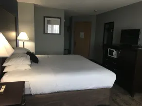 Red Lion Inn & Suites Sequim at Olympic National Park - Chambre