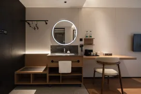 Qingdao Desti Youth Hostel-24H Reception&English Service& Cafe& Bar& Luggage Storage& Large Public Area - Room