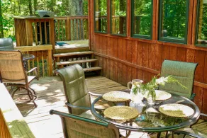 Lakefront Innsbrook Chalet: Hot Tub + Fire Pit! - Innvendig