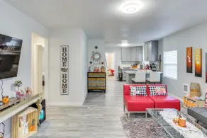 Charming Auburn Home: 15 Mi to Downtown Tacoma! - Intérieur