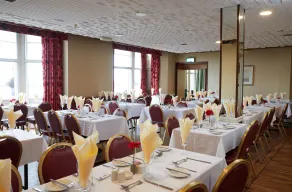 Palm Court Hotel - Restaurant