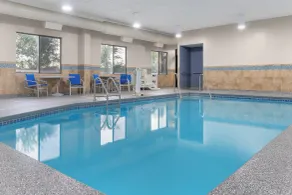 Holiday Inn Express Hotel & Suites Coralville by IHG - Piscine