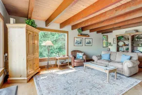 Langley Forest Cabin w/ Grill < 2 Mi to Downtown! - Innenbereich