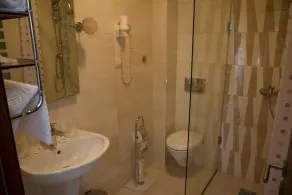 Hotel M - Bathroom