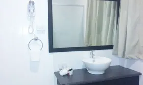 Tanoa Rakiraki Hotel - Bathroom