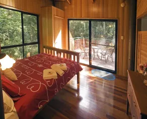 Springbrook Lyrebird Retreat - Wohnbereich