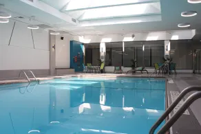 Crowne Plaza Kitchener-Waterloo by IHG - Piscine