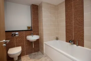 The Spires Serviced Apartments Glasgow - Bathroom