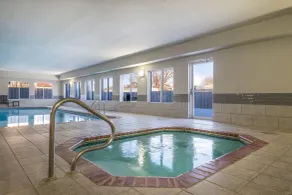 Days Inn by Wyndham Dodge City - Piscine
