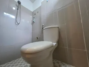 JS Sentul City - Badezimmer