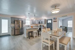 Angola Vacation Rental, Walk to Lake Erie Beach! - Interiør