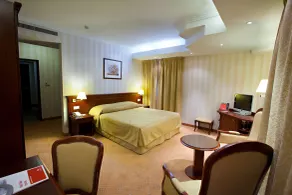 Ramada Hotel & Suites by Wyndham Bucharest North - Room