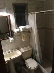 Hotel Luanco - Bathroom